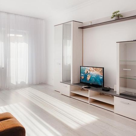 Apartament 2 Camere, Decomandat, In Zona Centrala Bukares Bagian luar foto