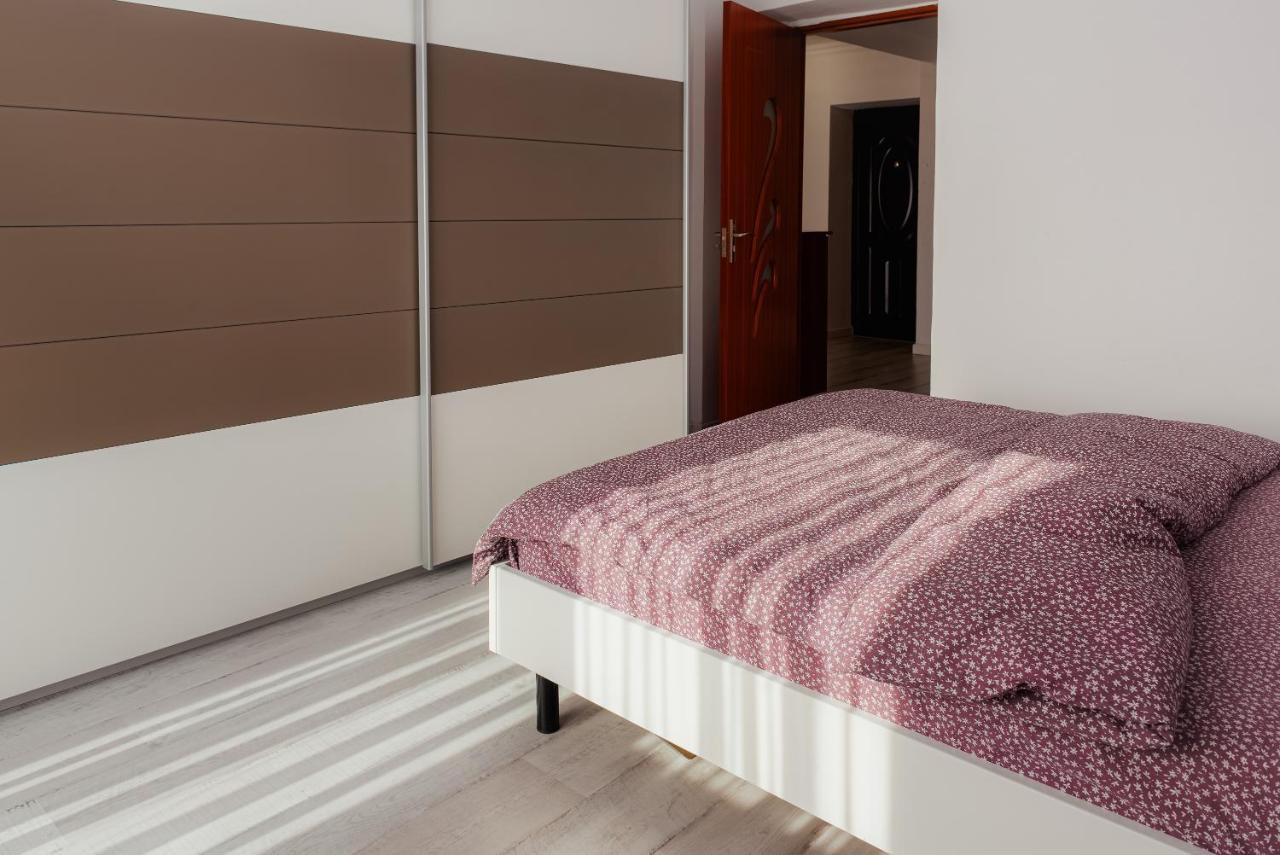 Apartament 2 Camere, Decomandat, In Zona Centrala Bukares Bagian luar foto