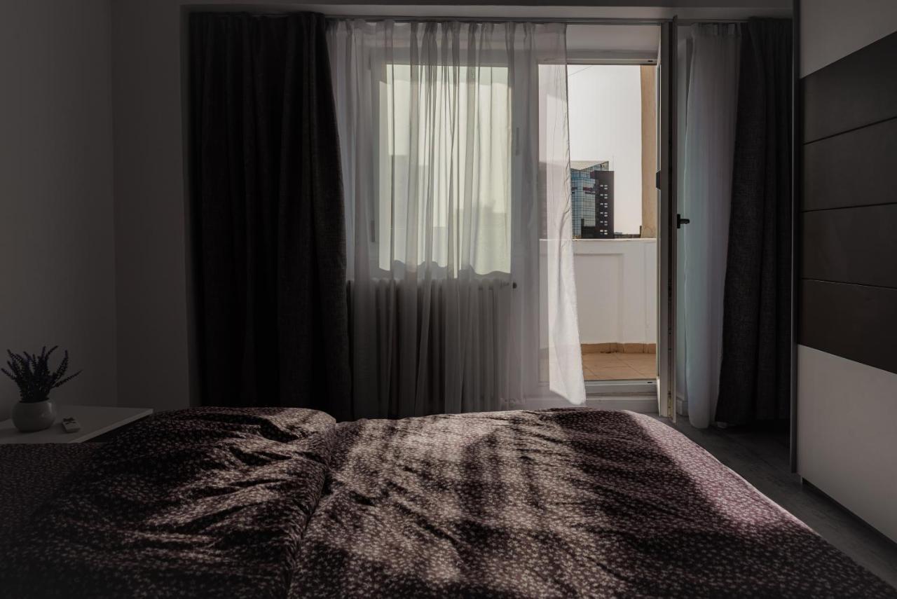Apartament 2 Camere, Decomandat, In Zona Centrala Bukares Bagian luar foto