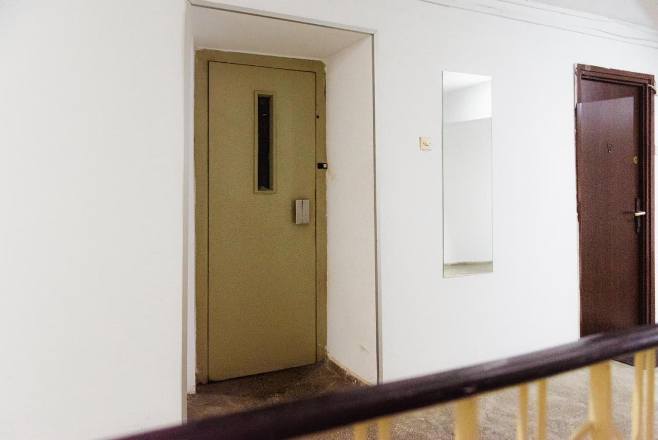 Apartament 2 Camere, Decomandat, In Zona Centrala Bukares Bagian luar foto