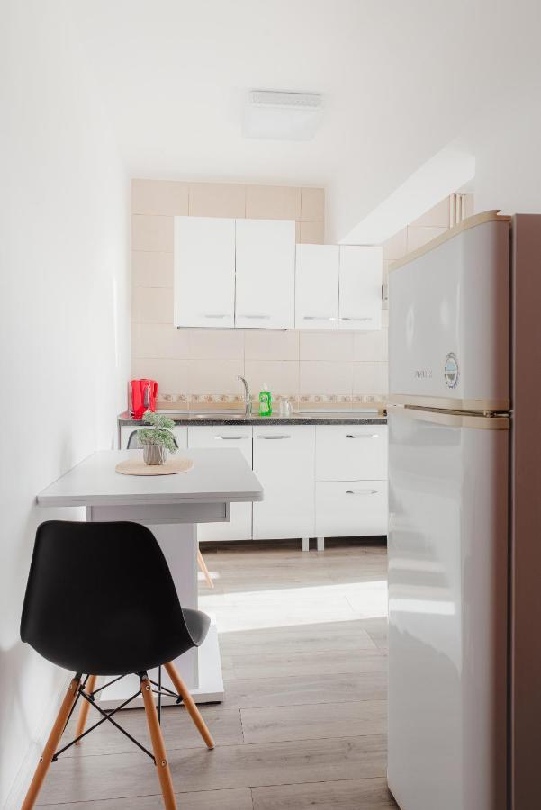 Apartament 2 Camere, Decomandat, In Zona Centrala Bukares Bagian luar foto