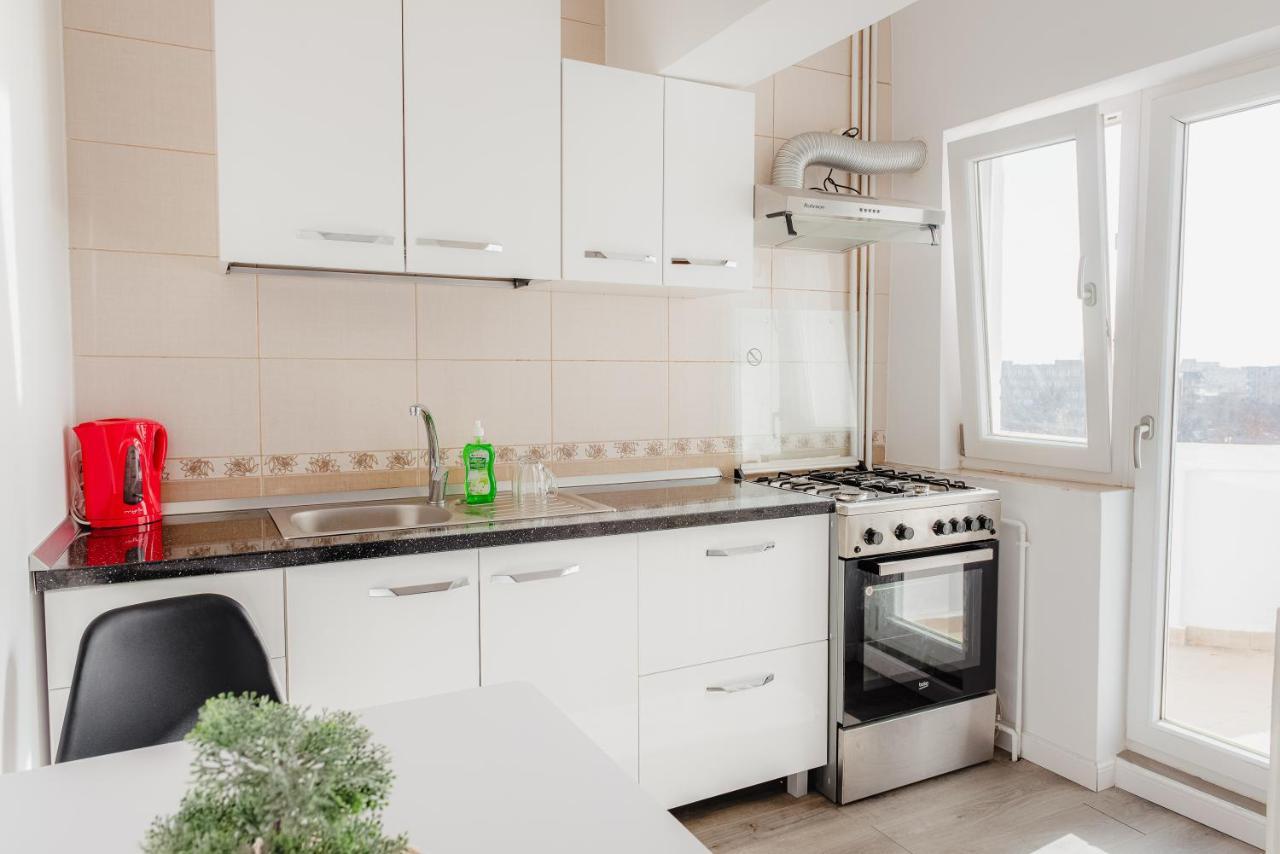 Apartament 2 Camere, Decomandat, In Zona Centrala Bukares Bagian luar foto
